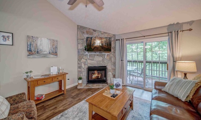 Helen Cabaña | 🍺LOCATION!! Only 1 mile to downtown Helen. 2 Bedroom, 2 Bath. Gated Community.
