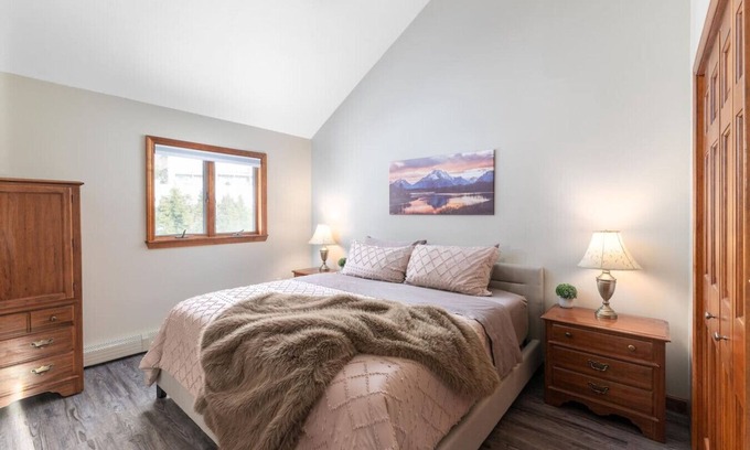 Intervale Casa | Location, pool, games, king bed!