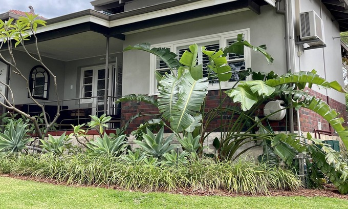 Wembley Casa | Location, style and tranquility awaits you in Wembley