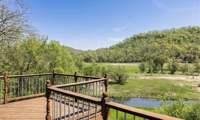 Vernon County Casa | Location! Unwind- 3 bdr in Stoddard. Coon Creek Fishing. Mississippi. Eagles.