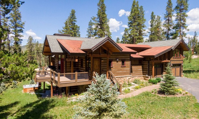 The Highlands Casa | NUEVA LISTA ¡Ubicación! ¡Puntos de vista! ¡Lujo! ¡Espacio para todos!