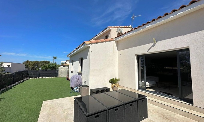 Poulx Villa | Location Villa de Vacances