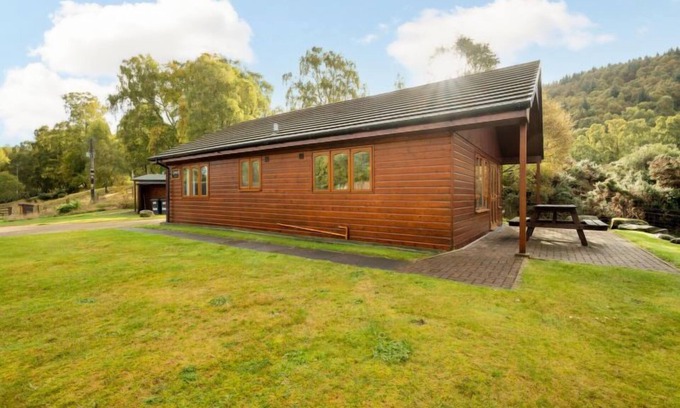 Glen Urquhart Casa | Loch Meilke 2 Bed by Interhome