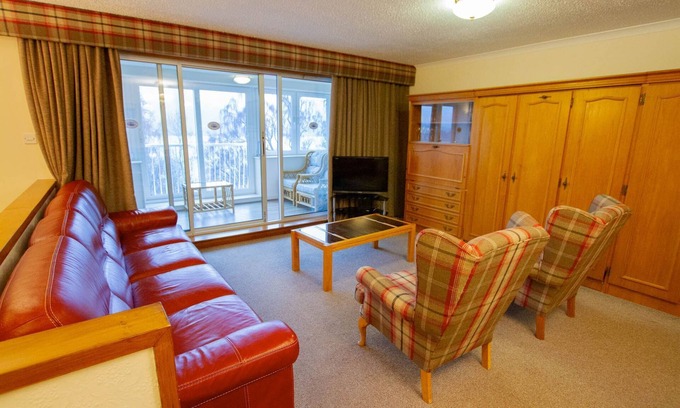 Kinloch Rannoch Cabaña | Loch Rannoch Red Squirrel Lodge (5) - Retreat Group