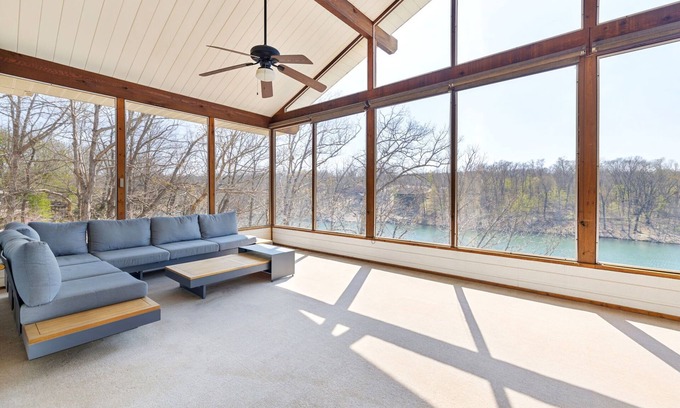 Bella Vista Casa | Loch Side-Access & Views of Loch Lomond-Game Room