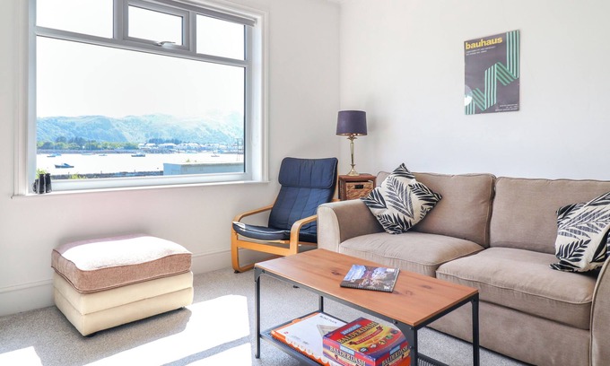 Deganwy Cabaña | LODESTAR, pet friendly, country holiday cottage in Deganwy