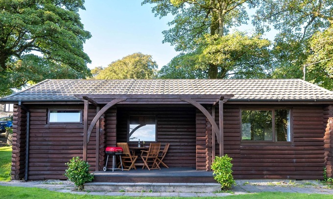 Fivelanes Casa | Brookview Lodge 2 by Interhome