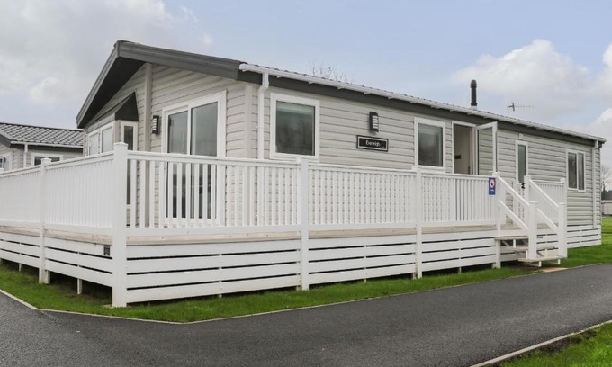 Chichester Casa | Lodge at Chichester Lakeside 2 Bed