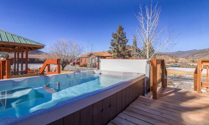 South Fork Casa | Lodge Cabins 6 & 7