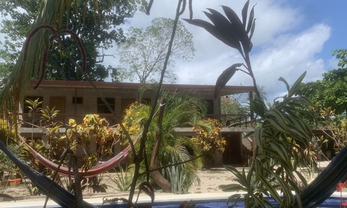 Marbella Cabina | Lodge located in a jungle setting - room 4 (family room)