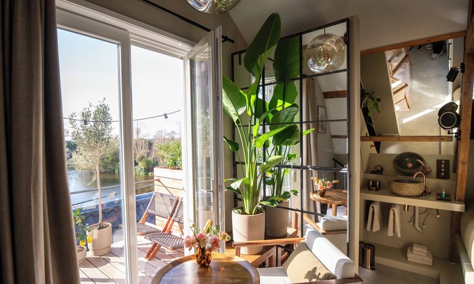 Sassenheim Cama Y Desayuno | LODGE&LOFT