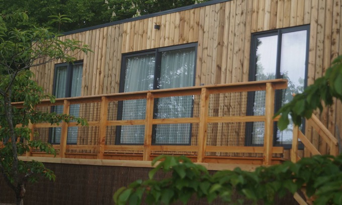 Vic-le-Comte Apartamento | Luern-Lodge-Baño con bañera-Vista a la Montana