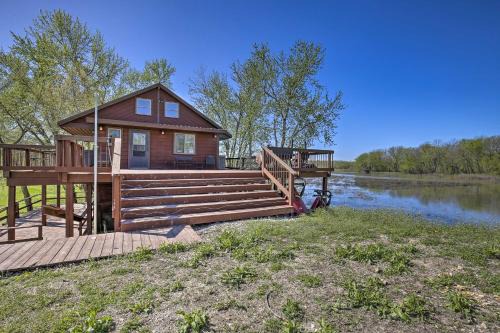 Wakenda Casa | Lodge on 240 Acres with Deck, Grill and Fire Pit!
