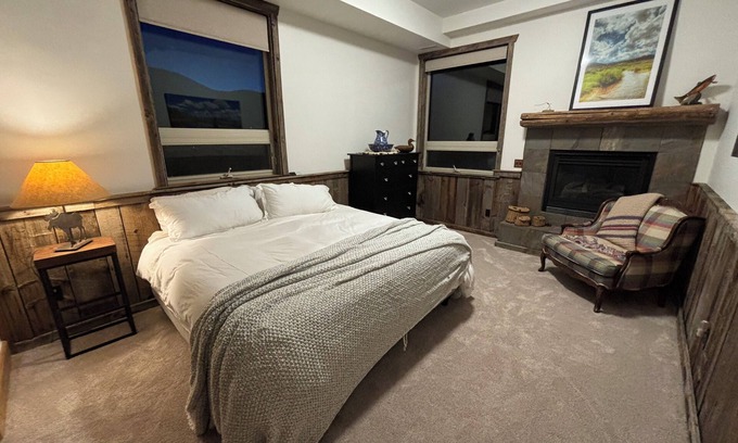 Summit Park Cabina | Lodge On Lariat- Cozy mountain retreat close to summer and winter activities!