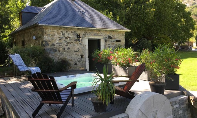 Ayzac-Ost Casa | Lodge ou Gîte de caractére avec jaccuzi spa piscine