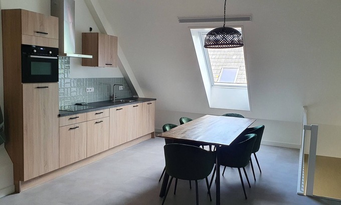 Leidschendam Apartamento | Lodging 4: Spacious and luxurious 4 to 6 person apartment.