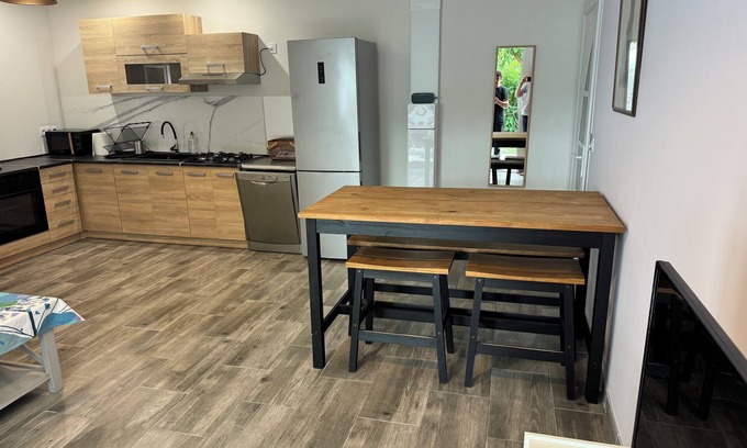 Plan-d'Orgon Apartamento | Lodging in the middle of the meadows (Alpilles, Eygalières, Provence), pets welcome