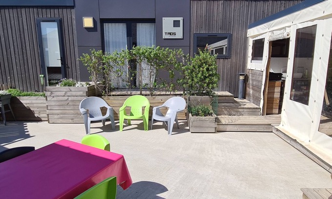 Damgan Cabaña | Lodging located 700m from the sea and 500m from the town center.