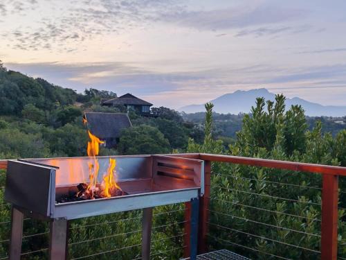 Victoria Bay Casa | Loerie's Rest Cabin