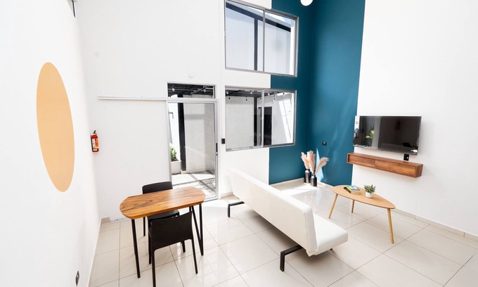Antiguo Cuscatlan Apartamento | Loft #1, refugio urbano con toque industrial