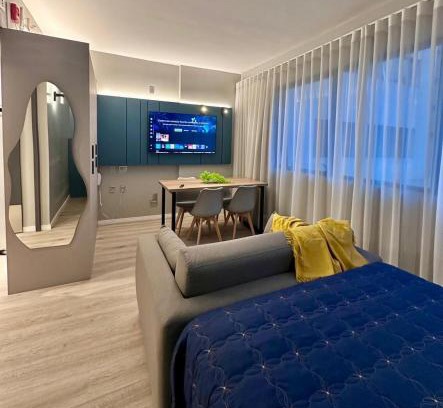 Batel Apartamento | Loft Aconchegante no Batel 3 Pessoas com Wi-Fi e Estacionamento