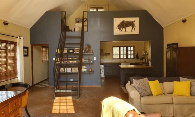 Centurion Apartamento | Loft Apartment, country setting.