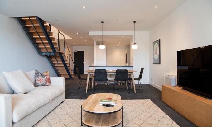 Ahuriri Apartamento | Loft at Shed 5 - Ahuriri Holiday Apartment
