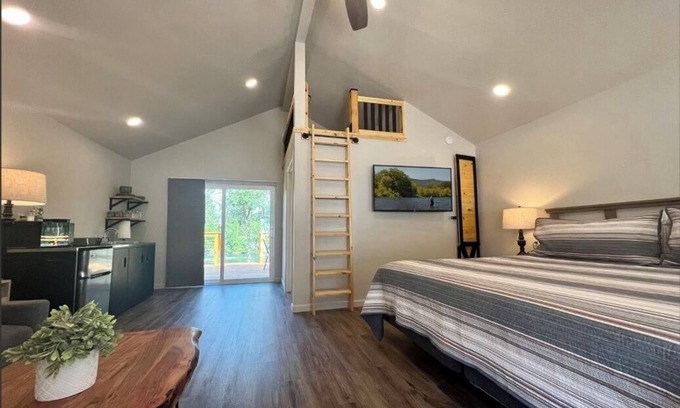 Fruitdale Cabina | Loft Cabin 4 - Rogue River Resort