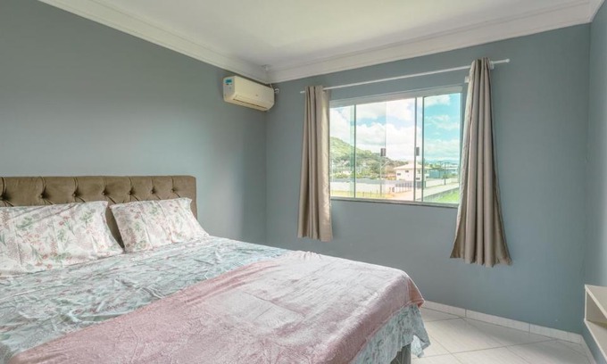 Rio Caveiras Apartamento | Loft com otima localizacao, Wi-Fi e ar-condicionado