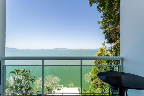 Sahy Apartamento | Loft com varanda e vista para o mar em Mangaratiba