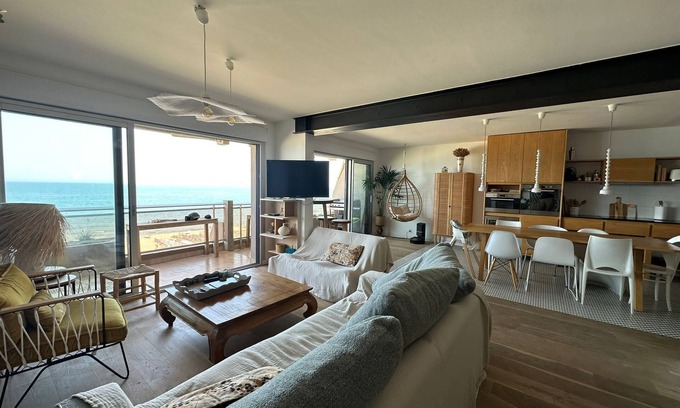 Mediterranee Apartamento | Loft de Standing Face à la Mer-traversant-vue 360° à Canet en Roussillon