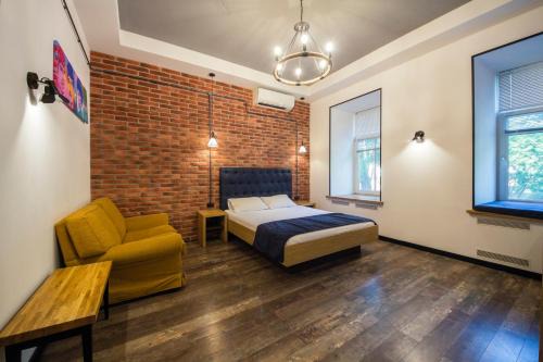 Verkhnie Misto Apartamento | Loft Design Apartments on Desyatynnyi Ln, 7