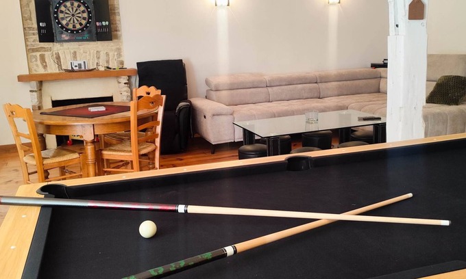Bar-sur-Aube Casa | Loft for 9-10 people "special Games"
