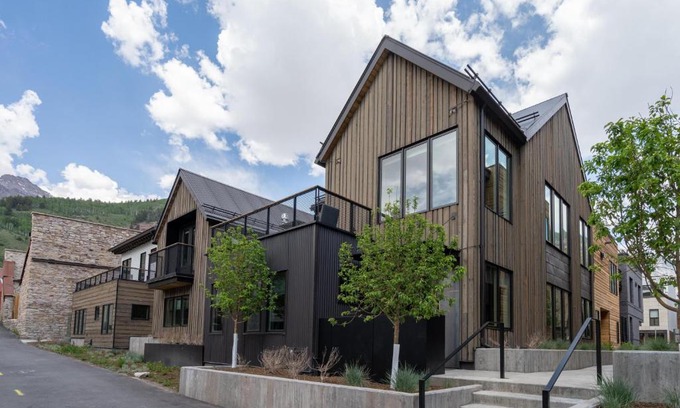 Telluride Casa | LOFT HOUSE 101 AT TRANSFER by Exceptional Stays