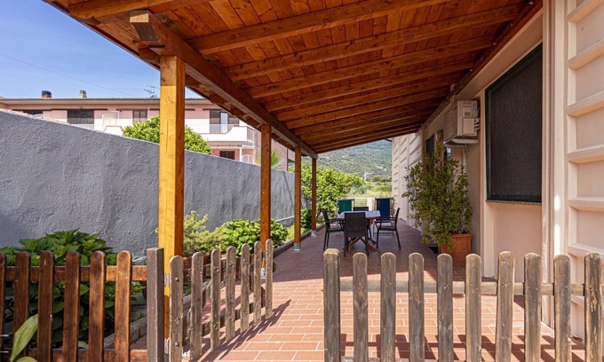 Marina di Campo Apartamento | Loft in Marina di Campo, two-room apartment in a residential area, with private outdoor area, bicycl