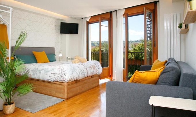 Centro de Oviedo Apartamento | Loft " La fábrica de Gas",PARKING