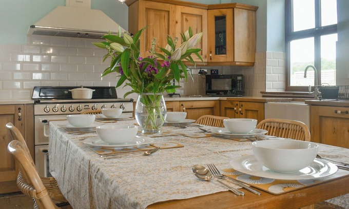 Higher Walton Cabaña | Loft Shay Farm is the perfect place to treat friends and family.