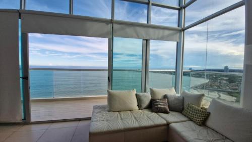 Nueva Gorgona Apartamento | Loft Style Beachfront Apartment
