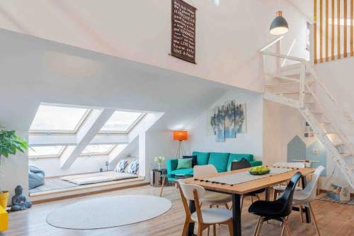 Rasnov Apartamento | Loft to Be You-your Mountain -View Sky Home - 2 bedrooms