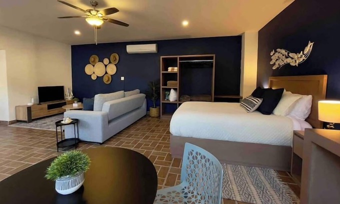 El Centenario Apartamento | Loft Tortuga - Cozy, Elegant, Spacious