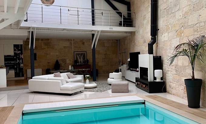 Chartrons Casa | Encantadora casa / loft con piscina cubierta en el corazón de Burdeos + parking ..