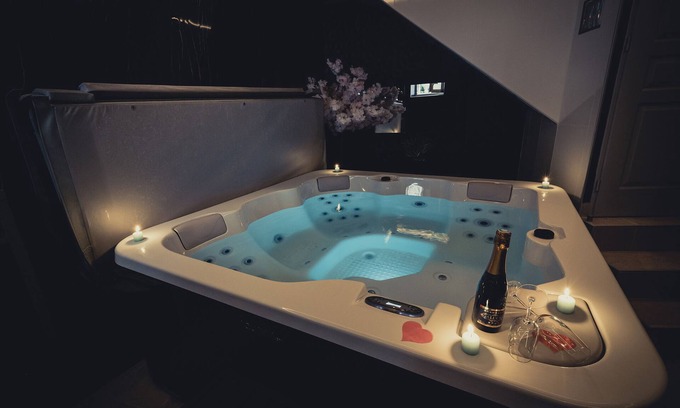 Centre-Ville Apartamento | LOFT with private jacuzzi, CENTRE VILLE PONTOISE