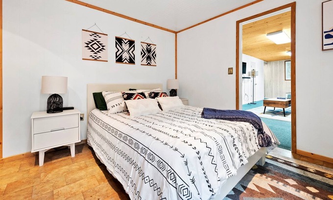 Northglenn Apartamento | Loftium | Cozy Suite Btwn Boulder & Denver!