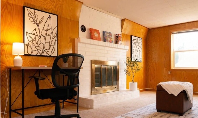 Seaview Apartamento | Loftium | Fabulous Guest Suite near Lincoln Park!