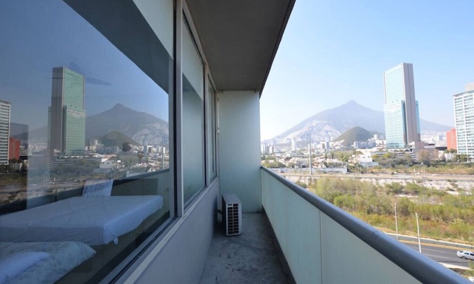 San Pedro Garza García Apartamento | LoftStudio - Comfortable & Excellent Location in Monterrey /Gym & Pool