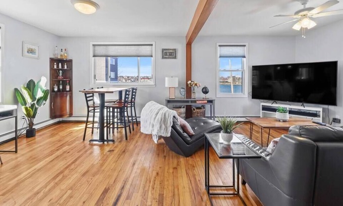 Willard Apartamento | Lofty South Portland Apartment