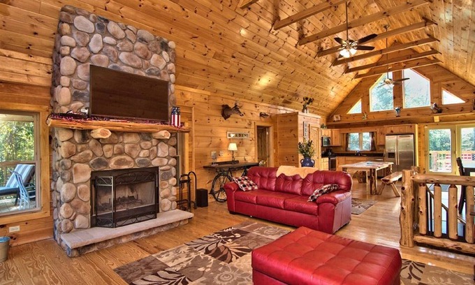 White Haven Cabina | ¡Nuevo! 6Bd 3BA 3200sf Cabina Bar Pool / Poker Televisores de mesa Fire Pit ski paintball casino