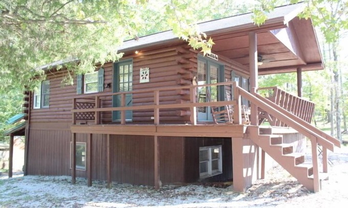 Schnellville Casa | Log Cabin 2 at Osborn Boat Ramp on Patoka Lake