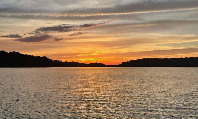 Schnellville Casa | Log Cabin 2B at Osborn Boat Ramp on Patoka Lake