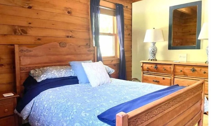 Oliverea Cabina | Log Cabin at the Goat Sanctuary